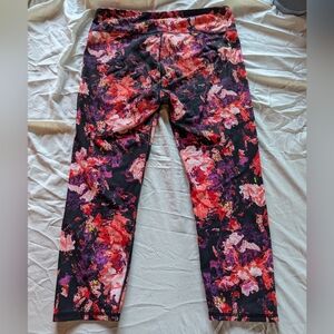 Floral stretch pants